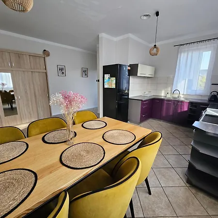 Dom Pod Swierkiem Apartmán Ostróda